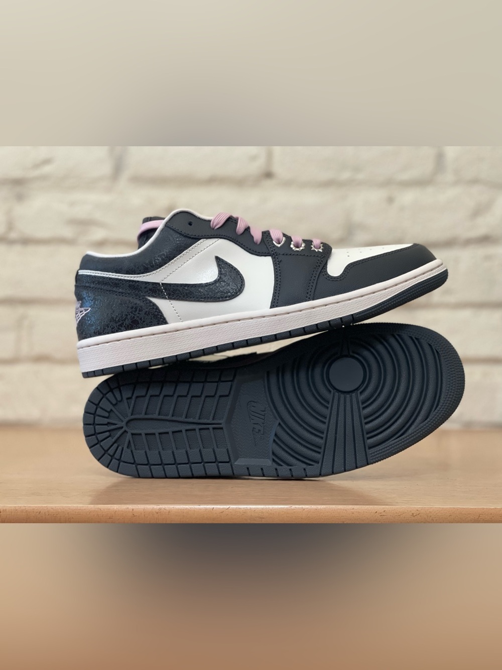 Nike Air Jordan 1 Low SE Anthracite Pink Iced Carmine II0595-001 Women Size 12
